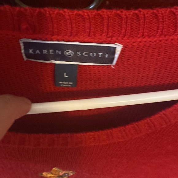 Sweater - Picture 4 of 4